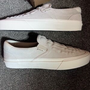 STRAYE Men's suede Off White Sneakers